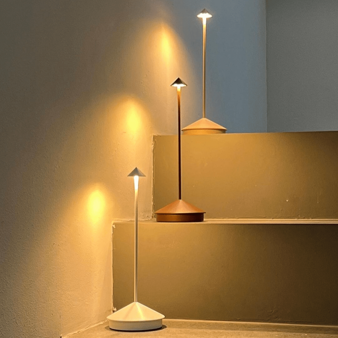 Luminária de Mesa Recarregável Minimalista Stillus - eFlix